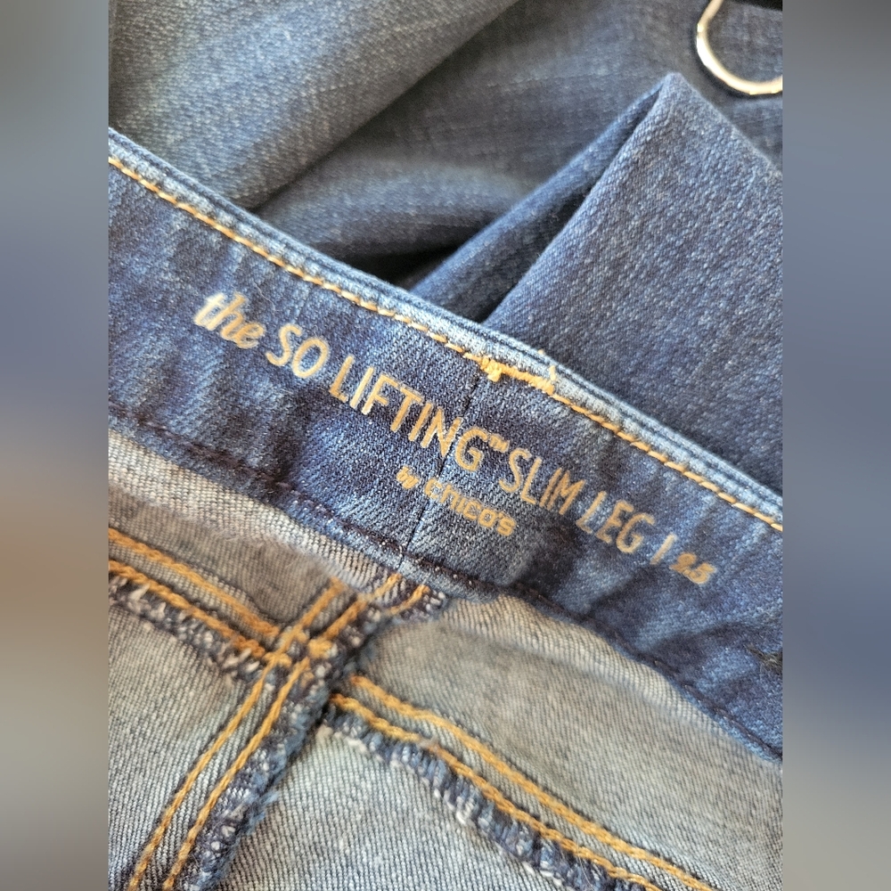 Chicos The So Lifting Slim Leg Jeans. Size 2.5 (US 14) - Picture 7 of 9